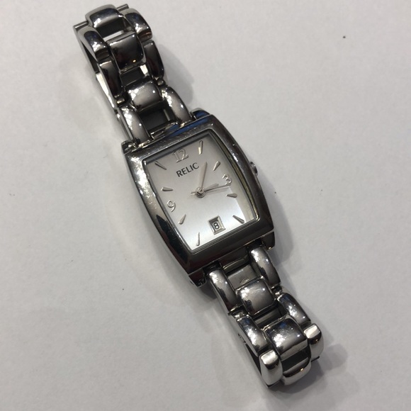Relic “ Your Style Found “ Ladies Watch - all stainless steel - Picture 10 of 15